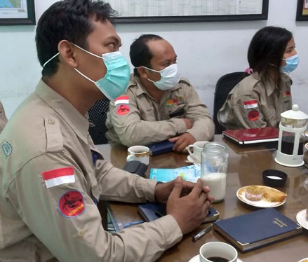 Macaque Keeper Training in Medan, Sumatra (March 25, 2021)